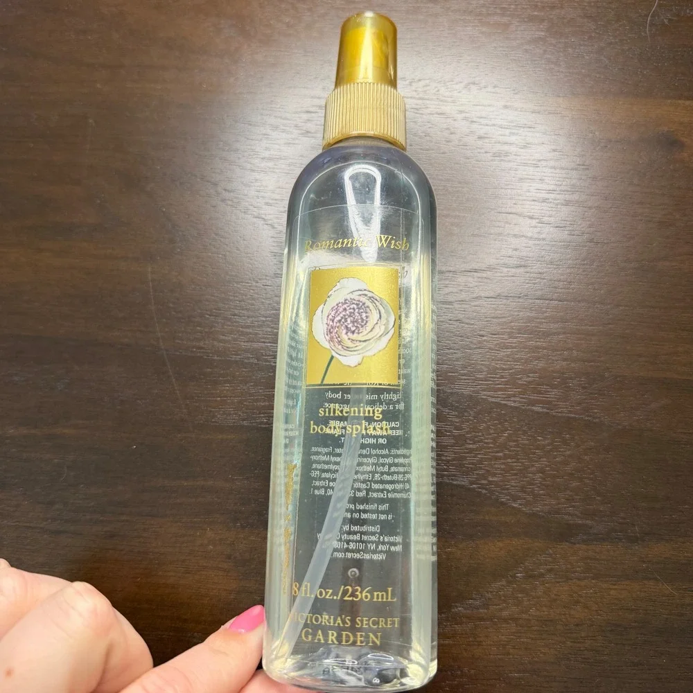 Victoria's Secret Garden Romantic Wish Silkening Body Splash